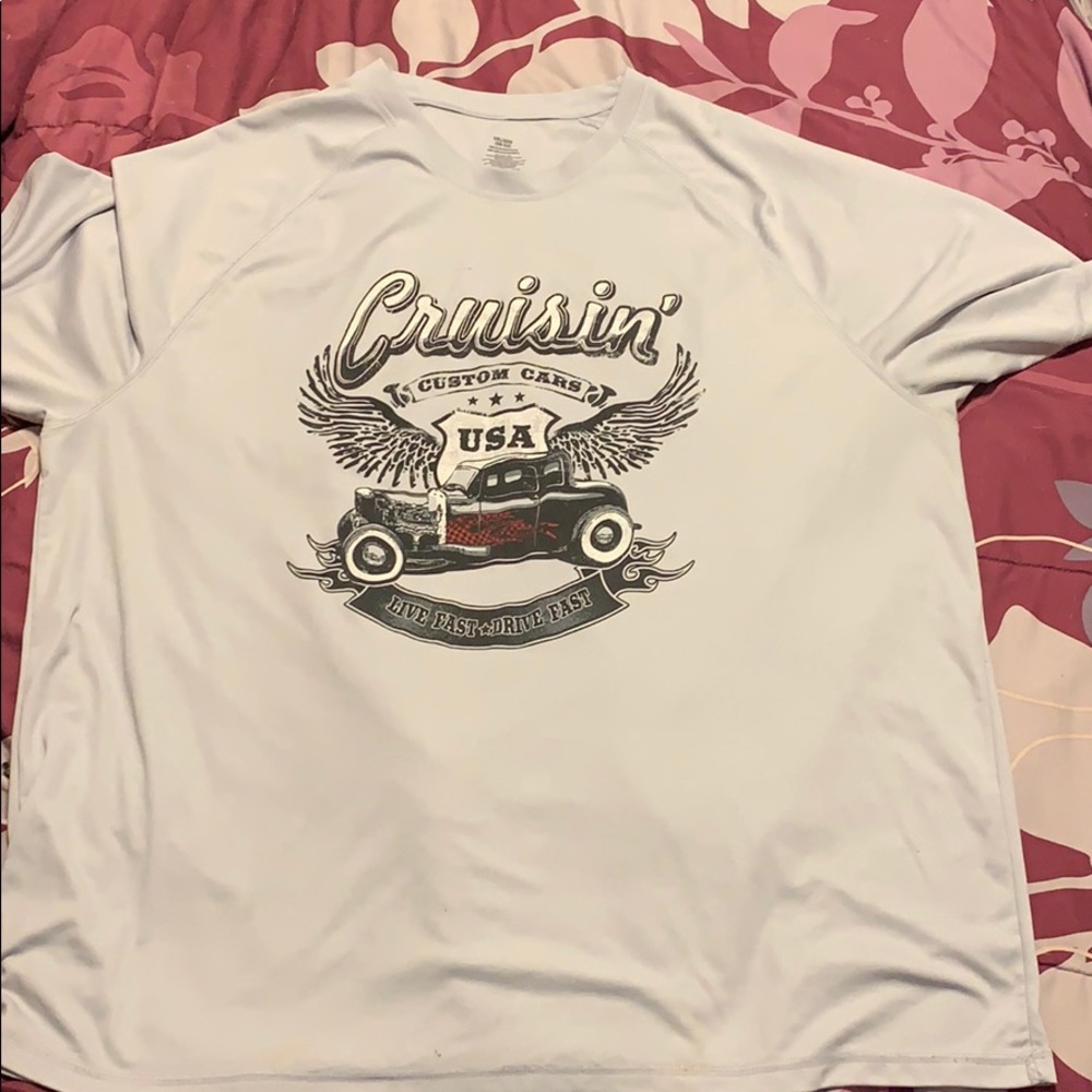 Men’s gray graphic T-shirt